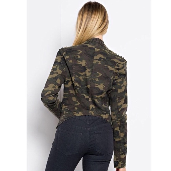 RESTOCKED! Studded Camo Blazer - Picture 4 of 6